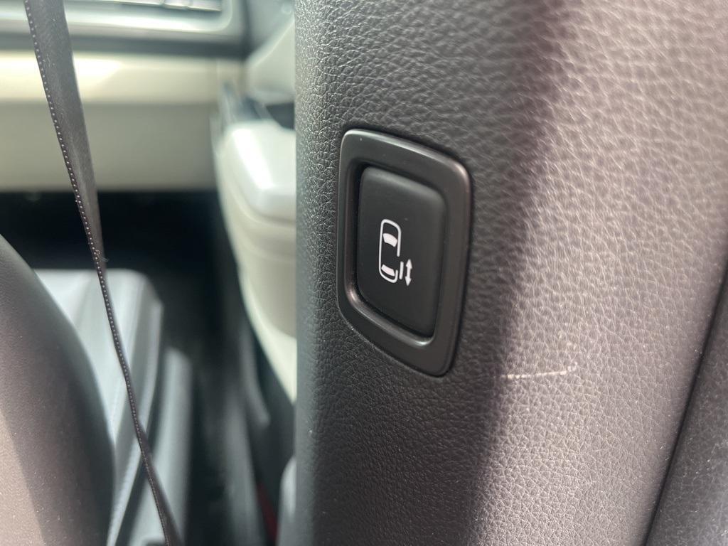 used 2022 Kia Carnival car, priced at $27,288