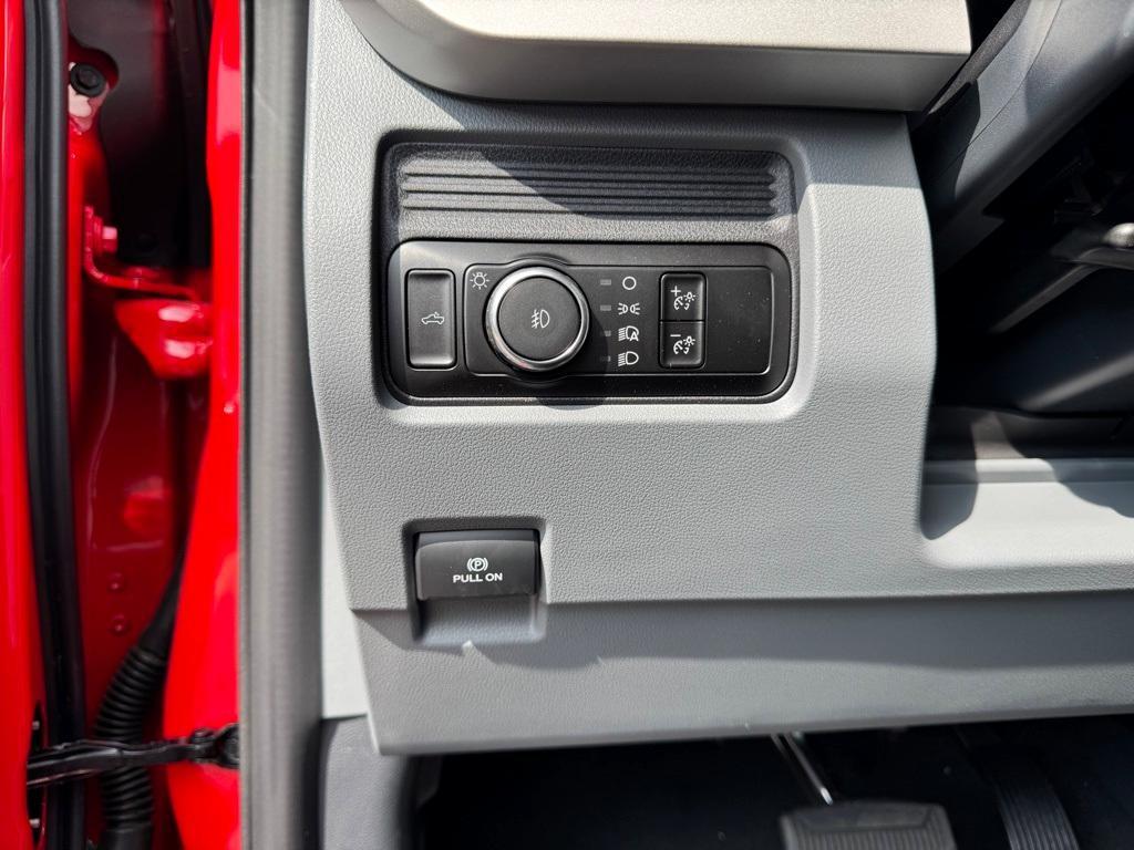 new 2025 Ford F-350 car, priced at $59,817