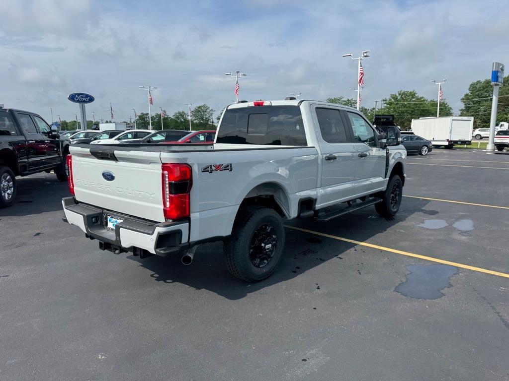 new 2025 Ford F-250 car, priced at $55,958