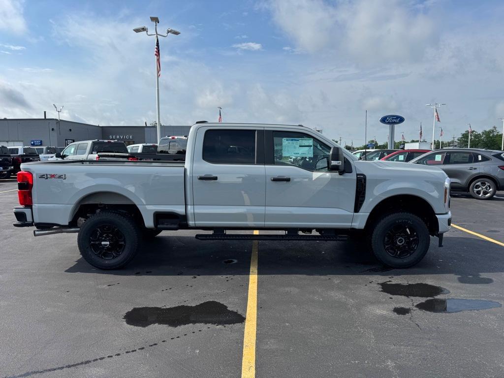 new 2025 Ford F-250 car, priced at $55,958