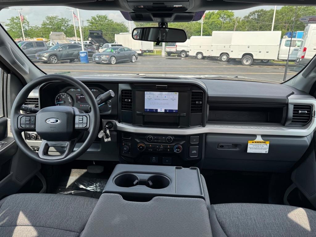 new 2025 Ford F-250 car, priced at $55,958