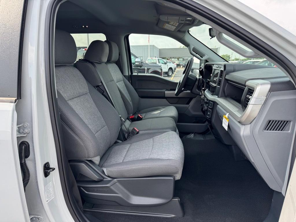 new 2025 Ford F-250 car, priced at $55,958