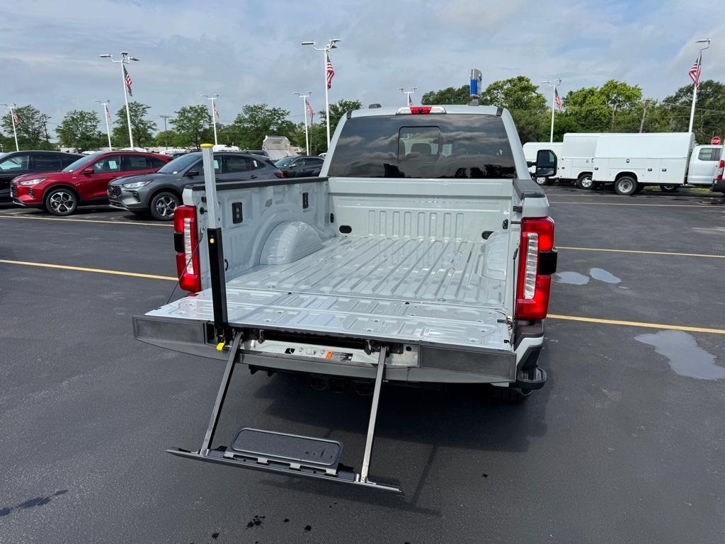new 2025 Ford F-250 car, priced at $55,958