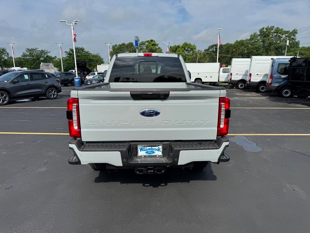 new 2025 Ford F-250 car, priced at $55,958
