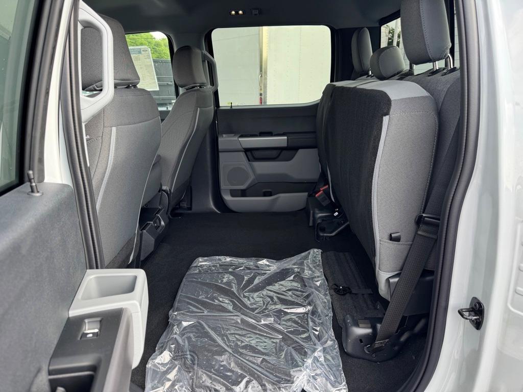 new 2025 Ford F-250 car, priced at $55,958