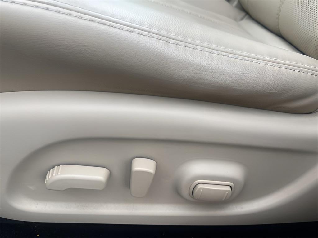 used 2018 Nissan Pathfinder car, priced at $15,998