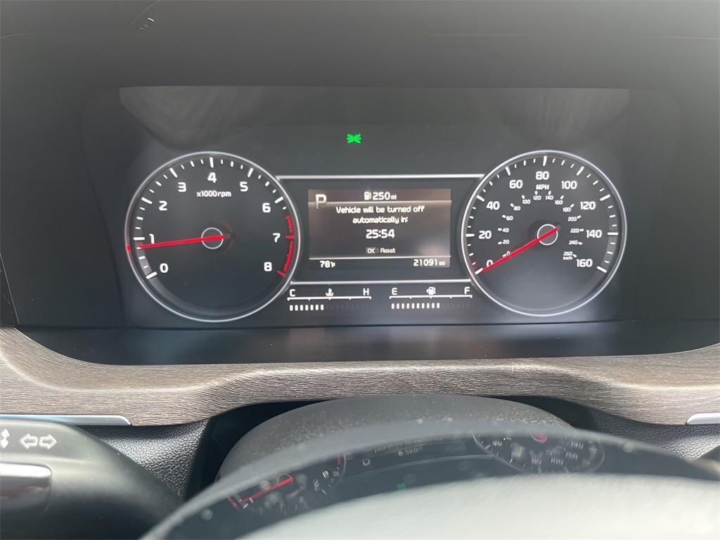 used 2023 Kia Sorento car, priced at $35,594
