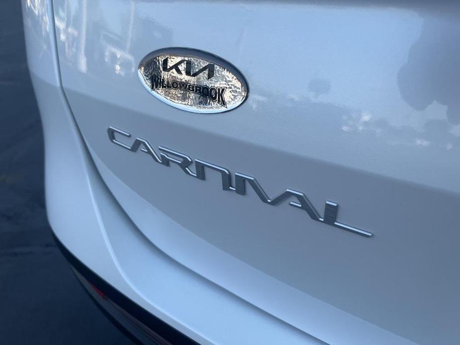 used 2024 Kia Carnival car, priced at $41,388