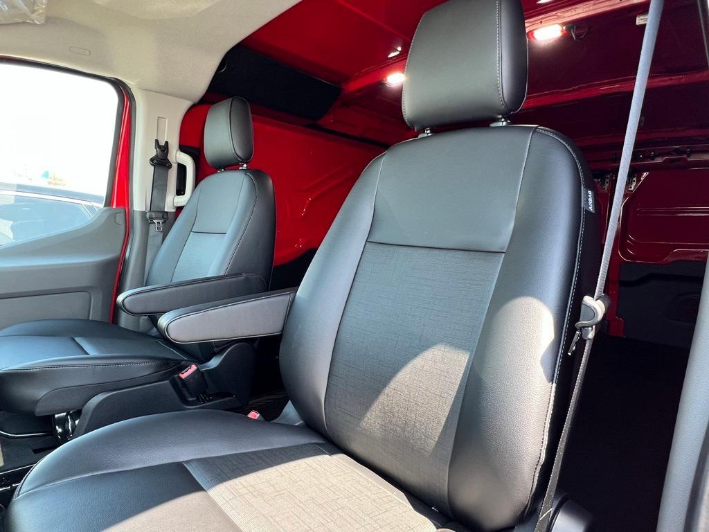new 2025 Ford Transit-150 car