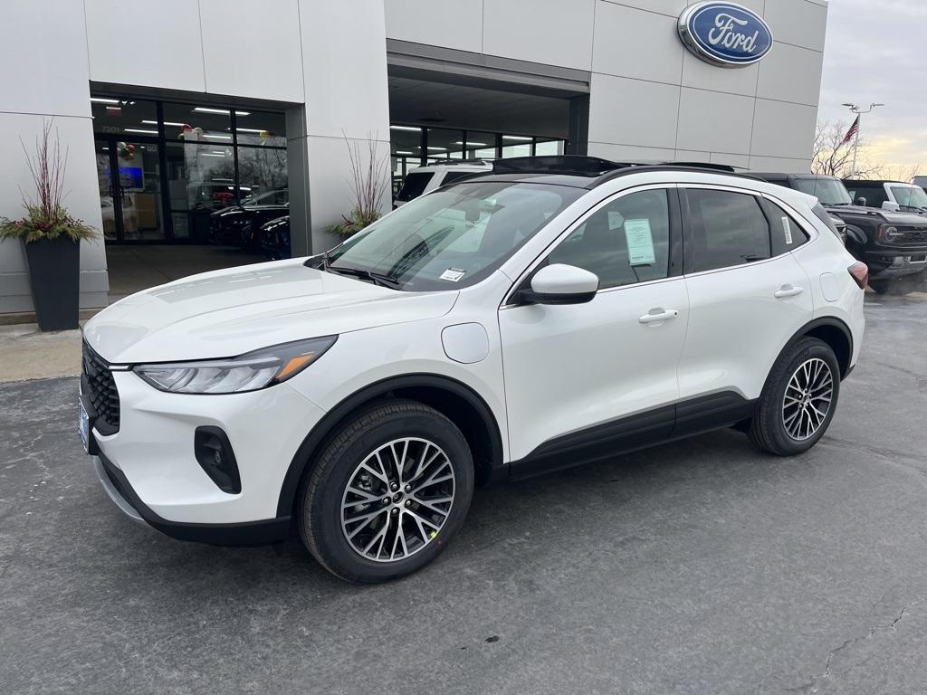 new 2025 Ford Escape car, priced at $40,998