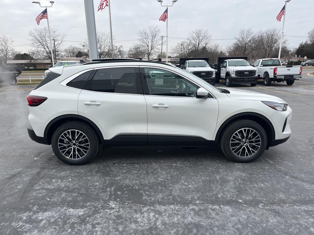 new 2025 Ford Escape car, priced at $40,998