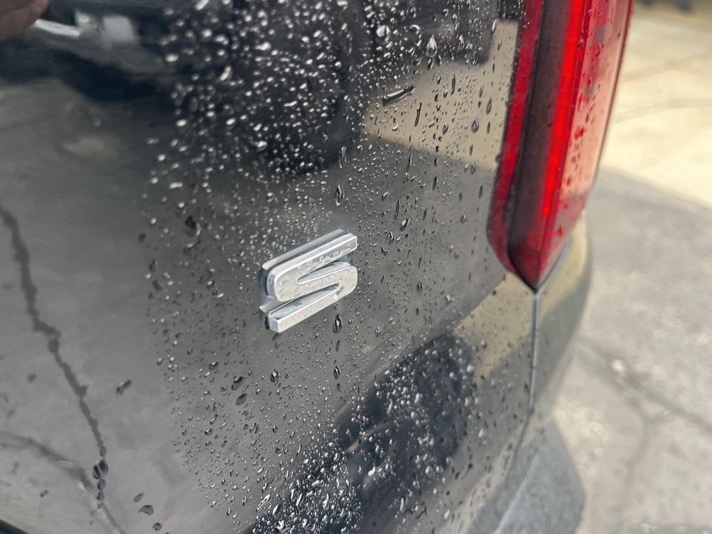 used 2021 Kia Sorento car, priced at $24,895