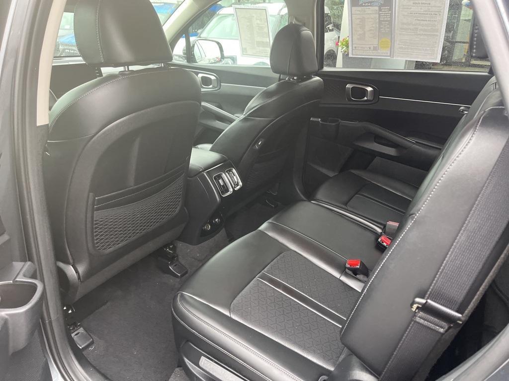 used 2023 Kia Sorento car, priced at $31,888