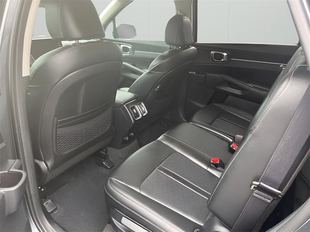used 2023 Kia Sorento car, priced at $31,988