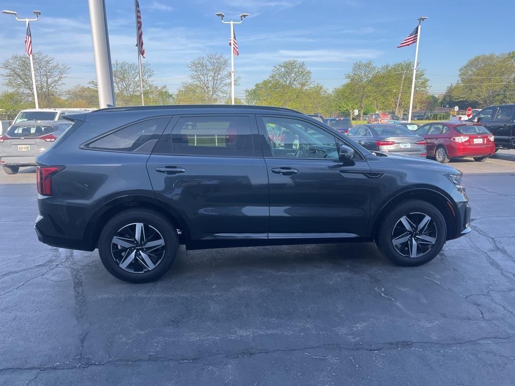 used 2023 Kia Sorento car, priced at $31,988