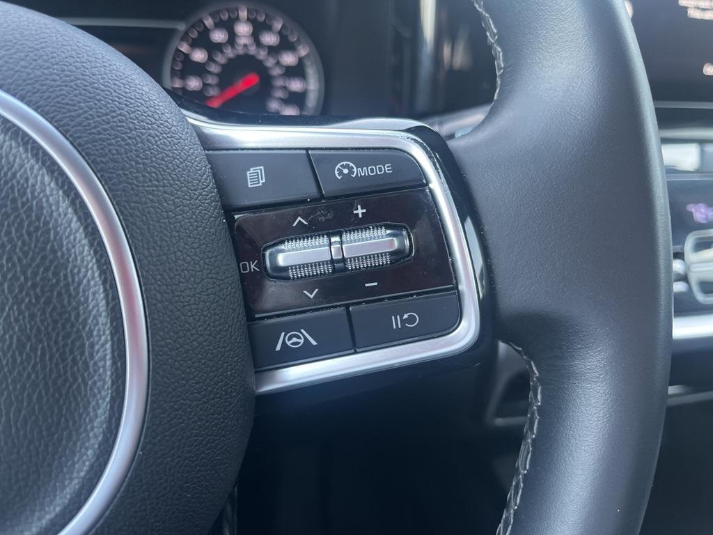 used 2023 Kia Sorento car, priced at $31,988
