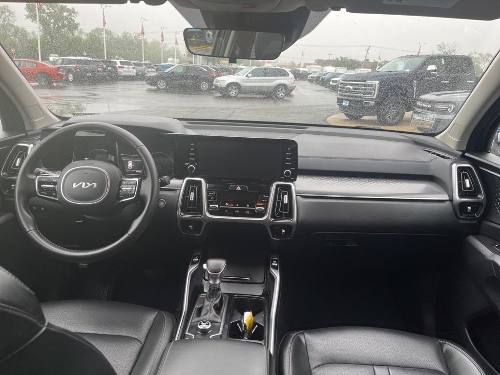 used 2023 Kia Sorento car, priced at $31,888