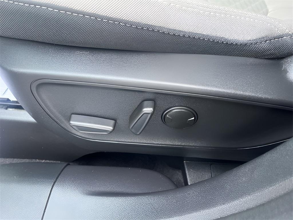 used 2022 Ford Escape car, priced at $22,388