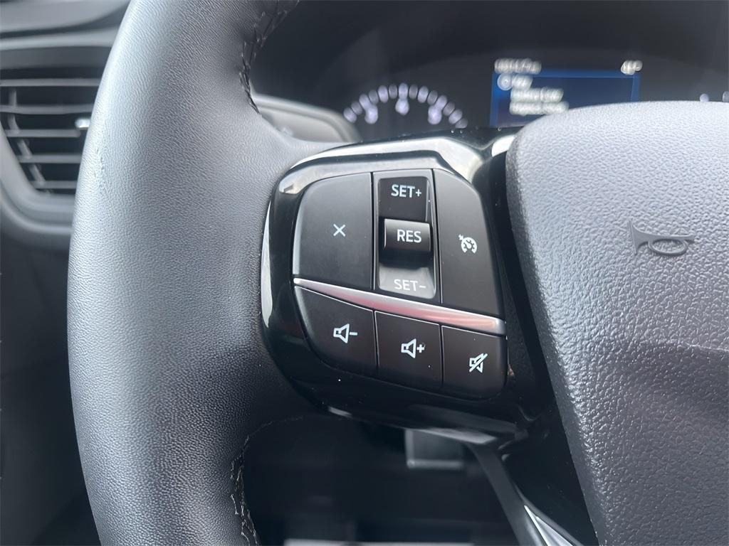 used 2022 Ford Escape car, priced at $22,388
