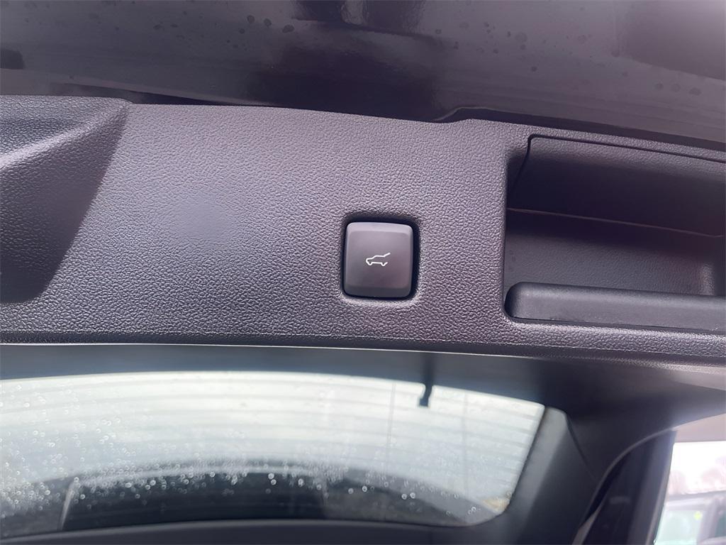 used 2022 Ford Escape car, priced at $22,388