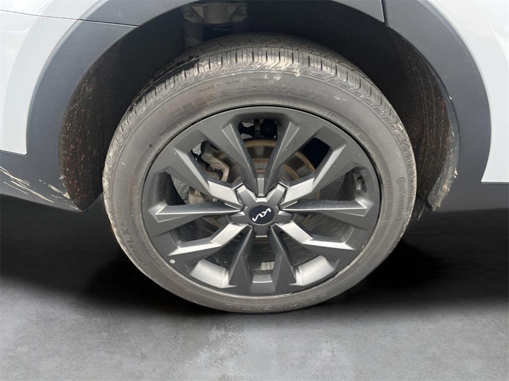 used 2022 Kia Sorento car, priced at $30,588