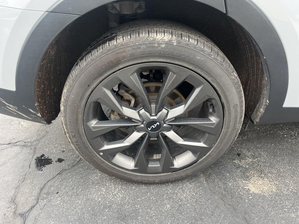used 2022 Kia Sorento car, priced at $30,488