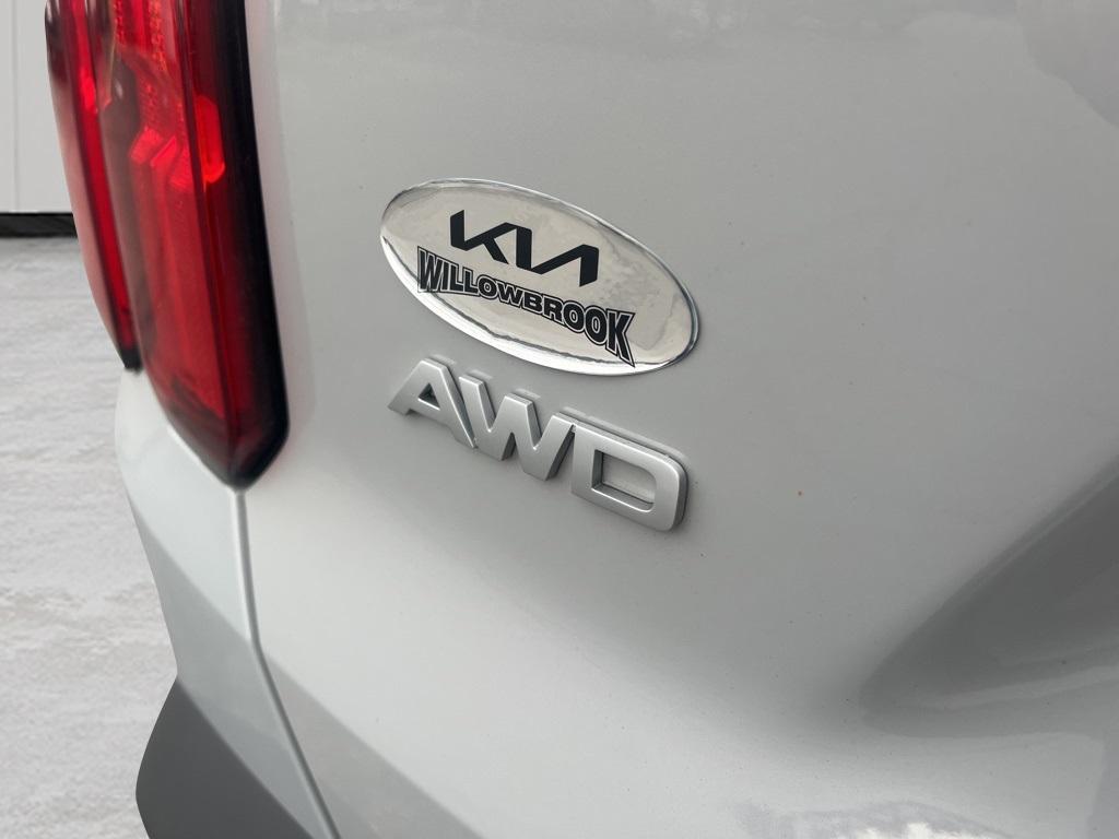 used 2022 Kia Sorento car, priced at $30,588