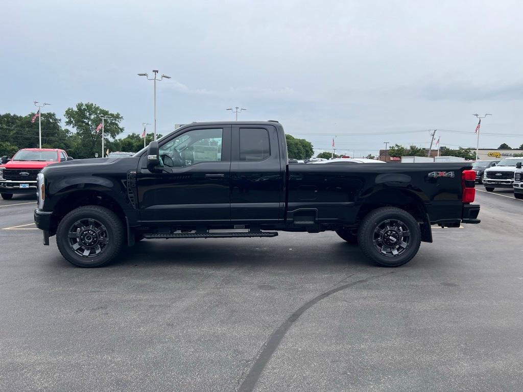 new 2025 Ford F-350 car, priced at $58,961