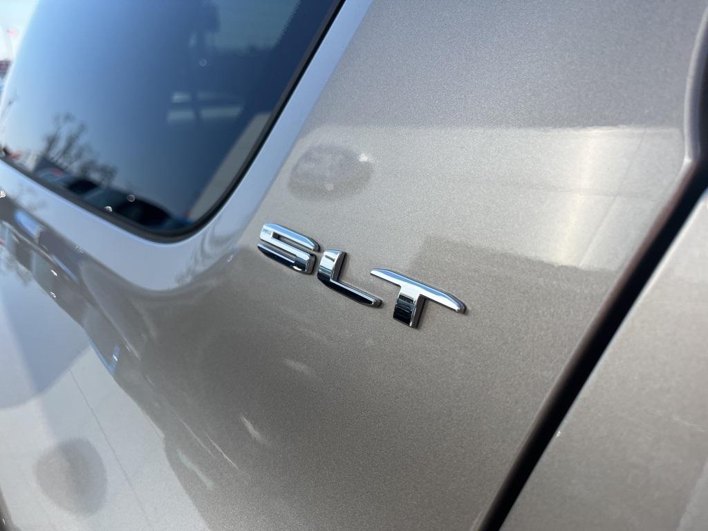 used 2022 GMC Acadia car, priced at $29,988