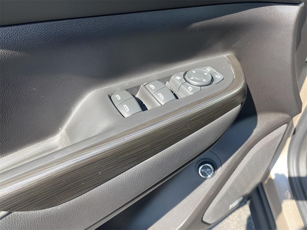 used 2022 GMC Acadia car, priced at $30,588