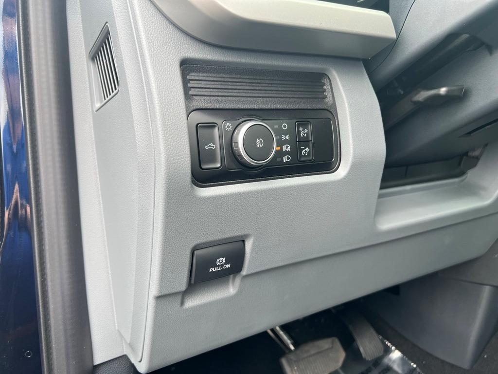 new 2025 Ford F-350 car, priced at $52,934
