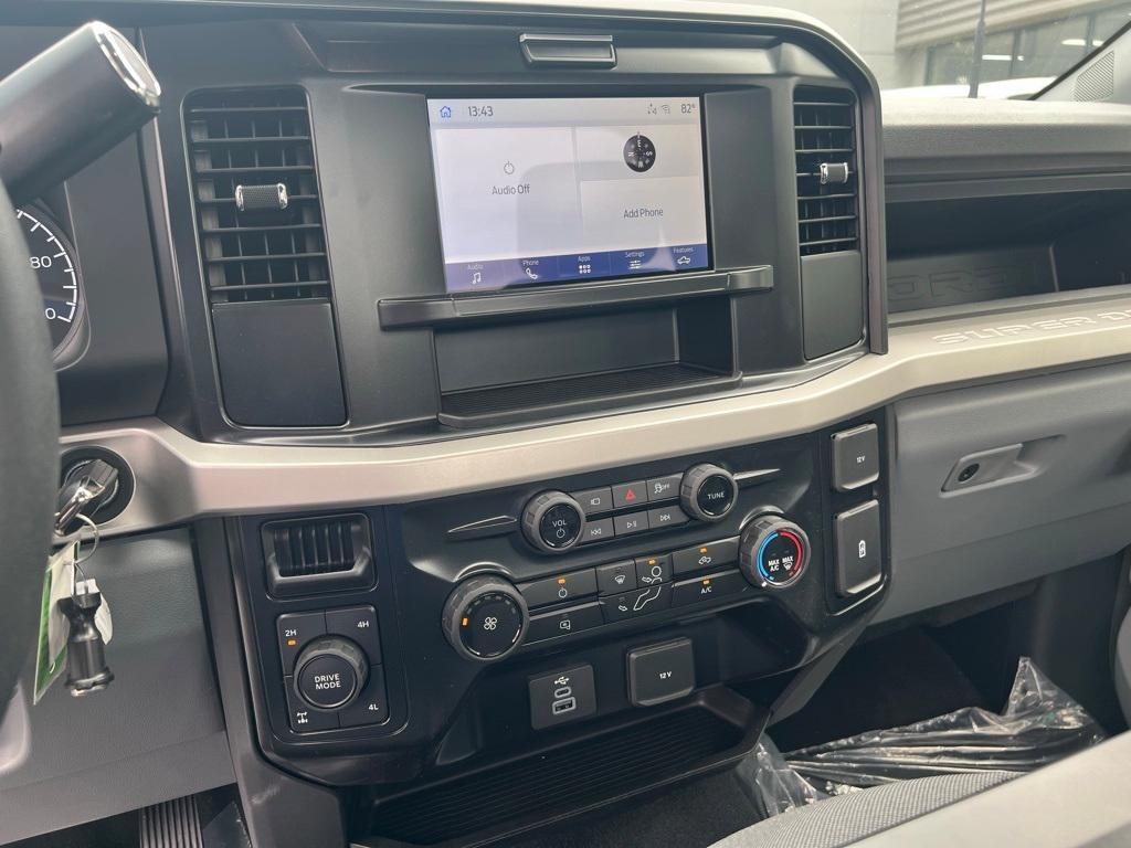 new 2025 Ford F-350 car, priced at $52,934