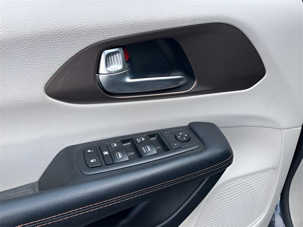 used 2019 Chrysler Pacifica car, priced at $18,988