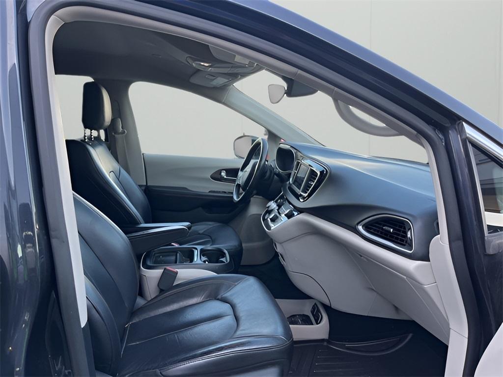used 2019 Chrysler Pacifica car, priced at $18,988