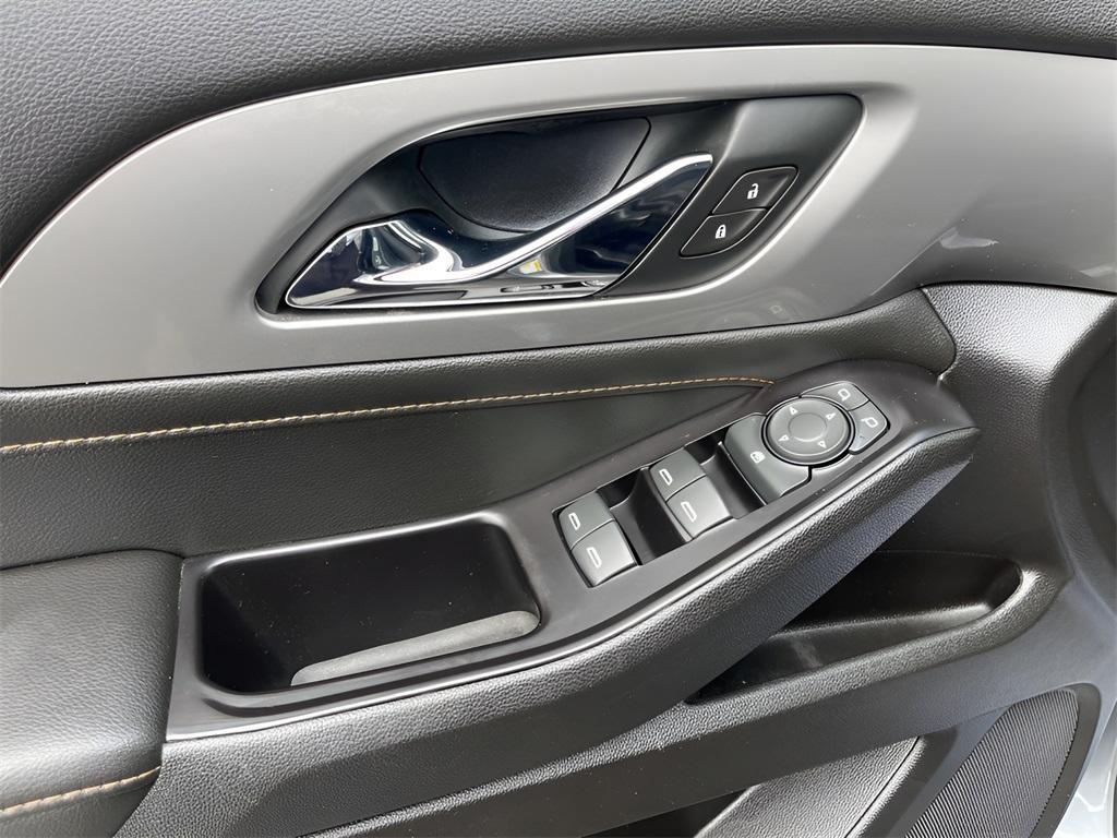 used 2019 Chevrolet Traverse car, priced at $20,988