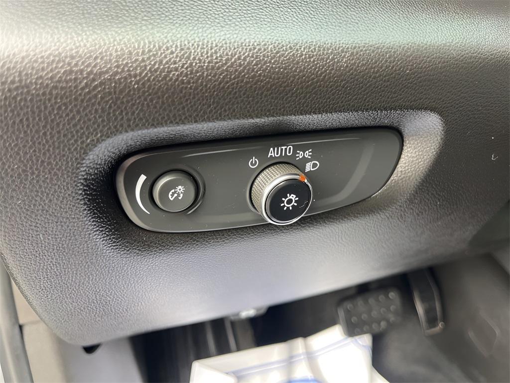 used 2019 Chevrolet Traverse car, priced at $20,988