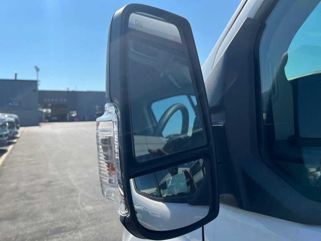 new 2025 Ford Transit-250 car