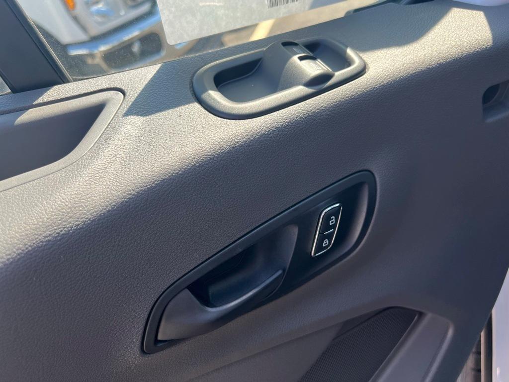 new 2025 Ford Transit-250 car