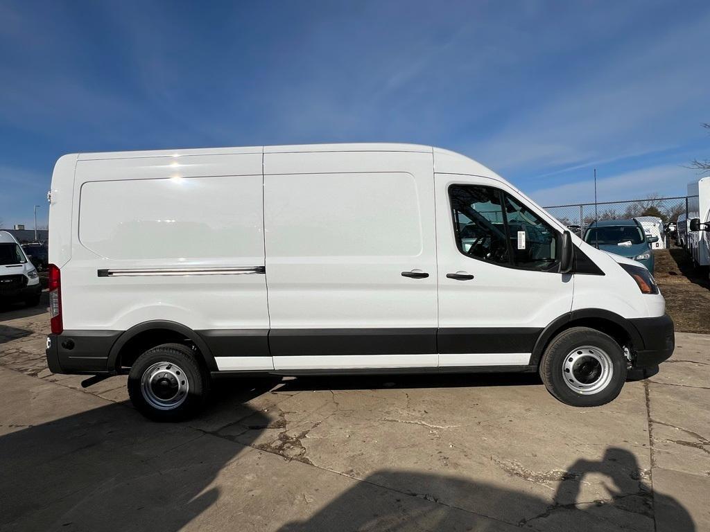 new 2024 Ford Transit-250 car