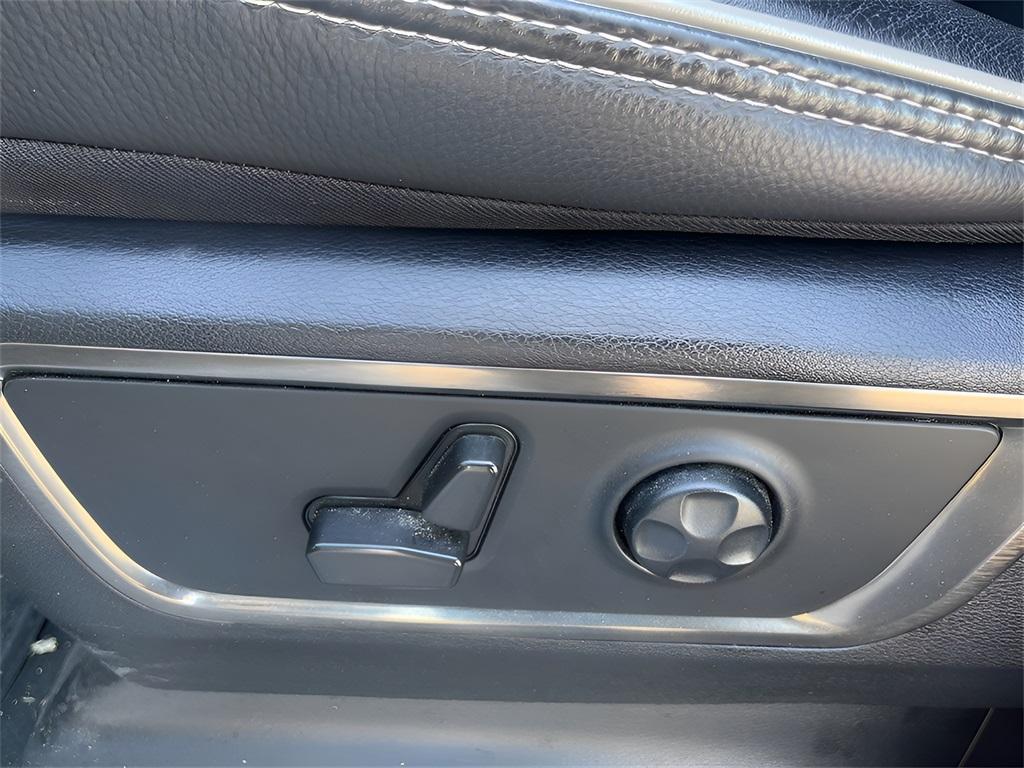 used 2021 Ram 1500 car, priced at $38,588