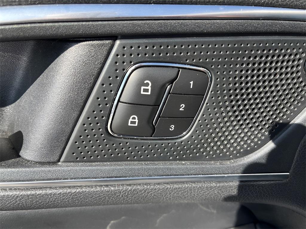 used 2023 Ford Edge car, priced at $23,988