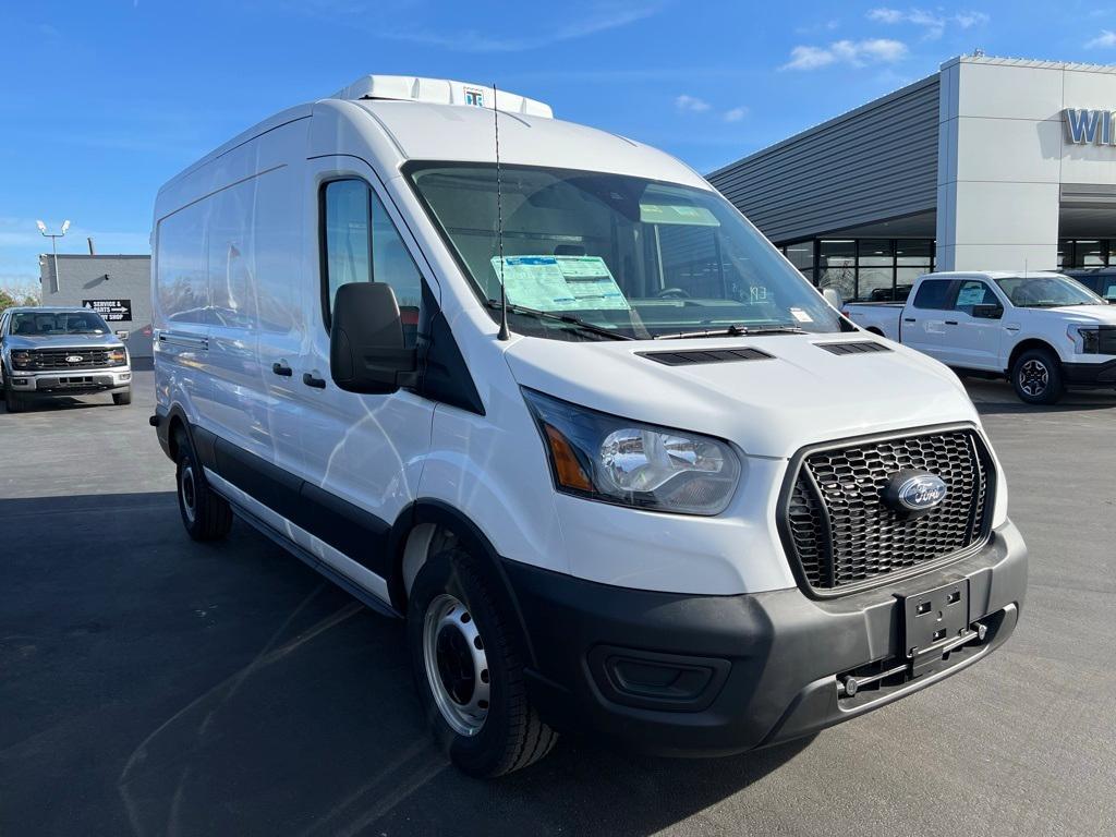 new 2024 Ford Transit-250 car