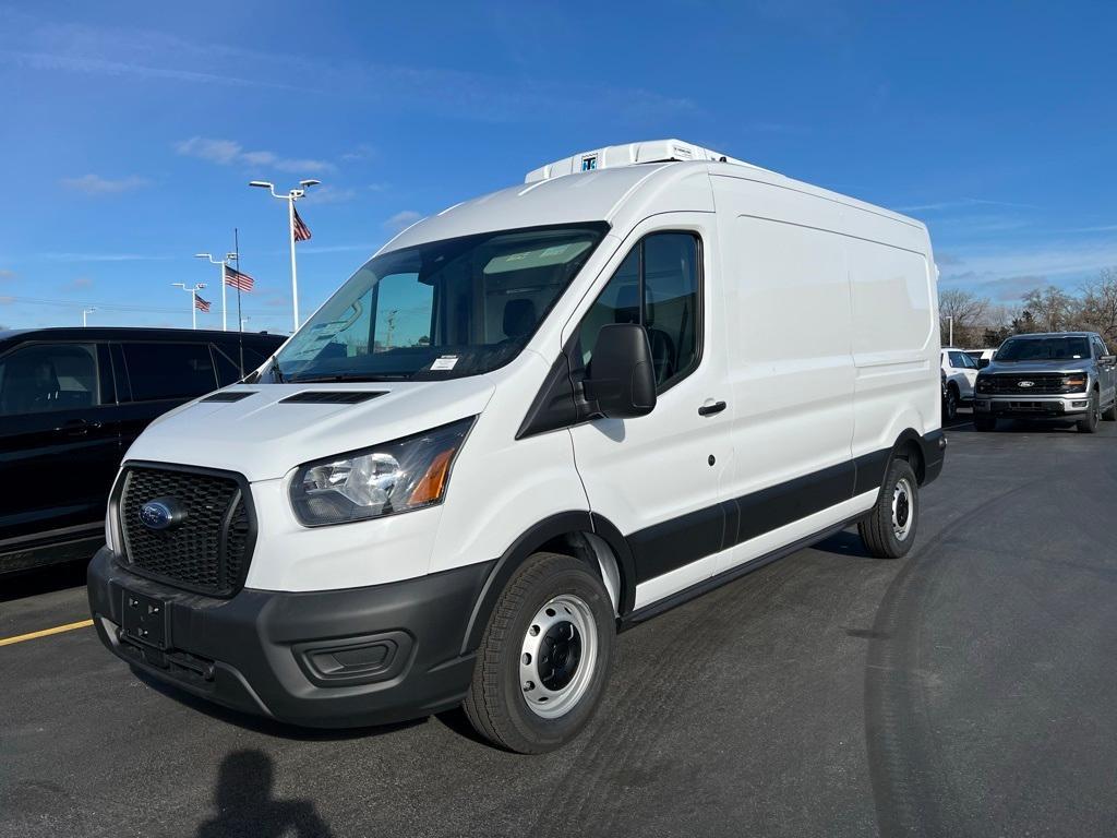 new 2024 Ford Transit-250 car