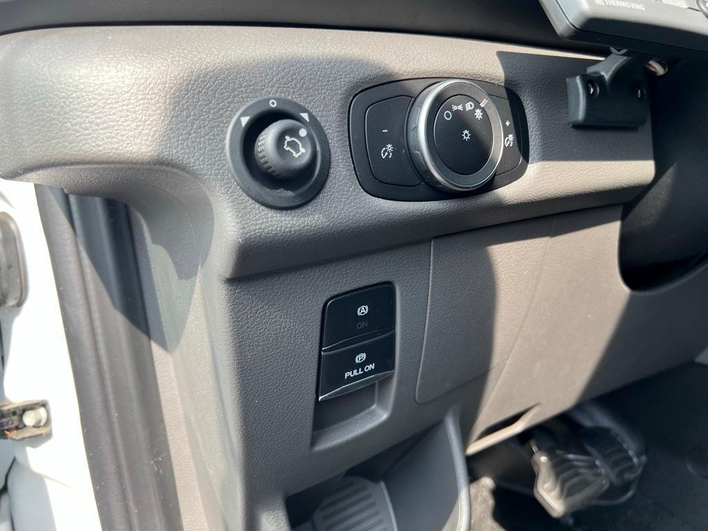 new 2024 Ford Transit-250 car