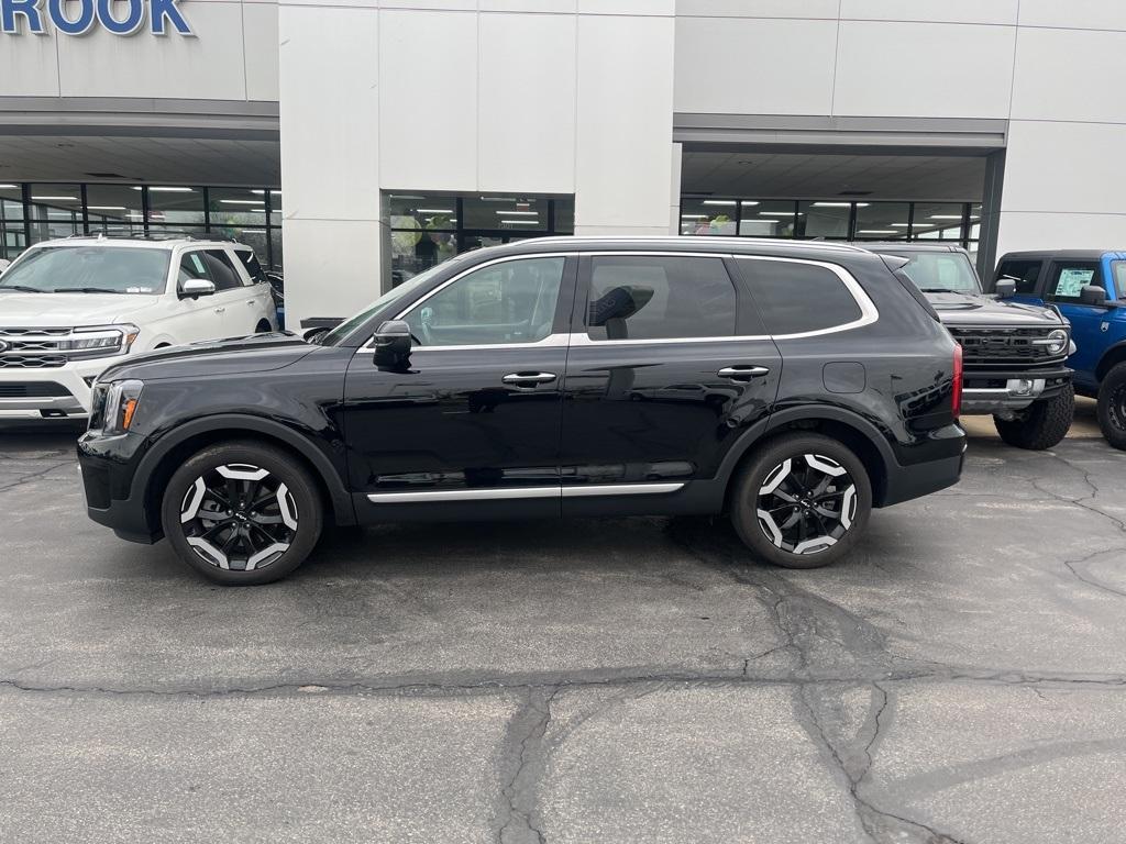 used 2023 Kia Telluride car, priced at $34,488