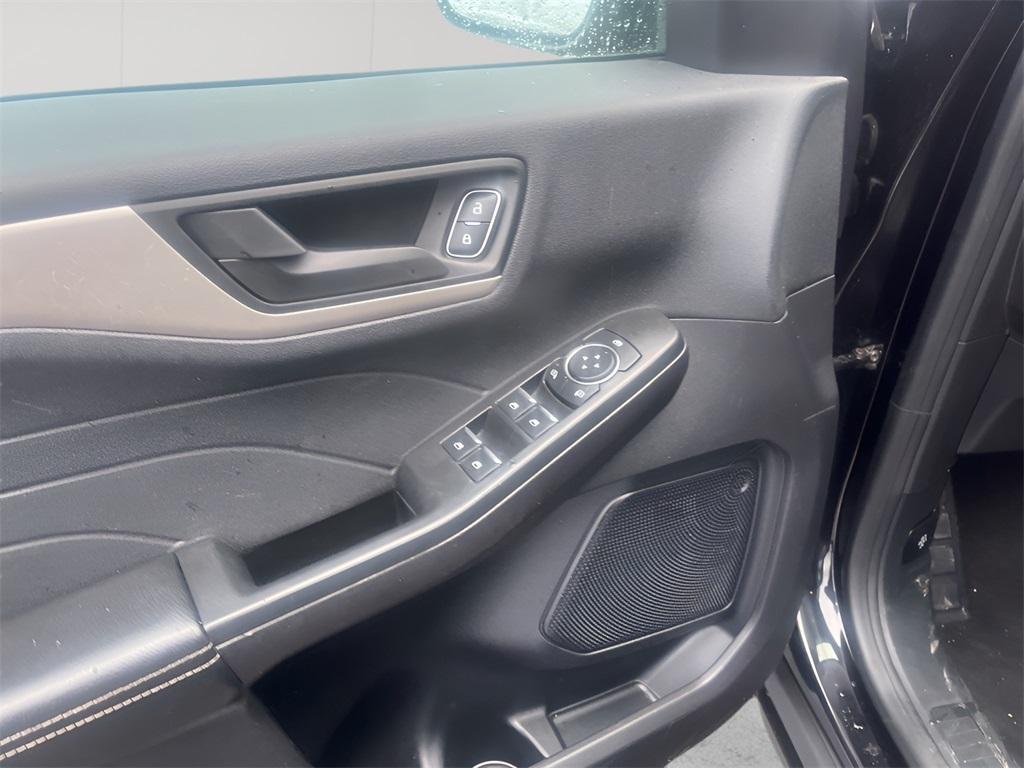 used 2022 Ford Escape car, priced at $21,288
