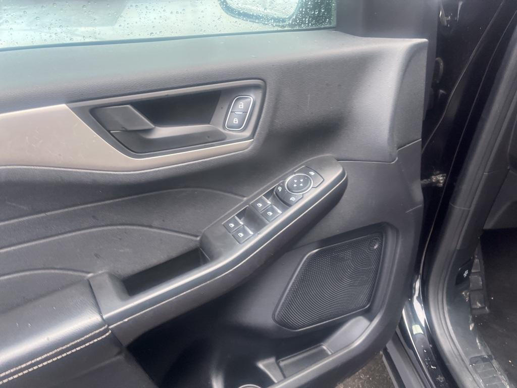 used 2022 Ford Escape car, priced at $21,388