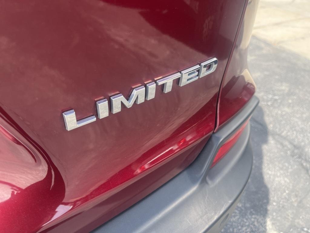 used 2021 Jeep Cherokee car, priced at $18,488