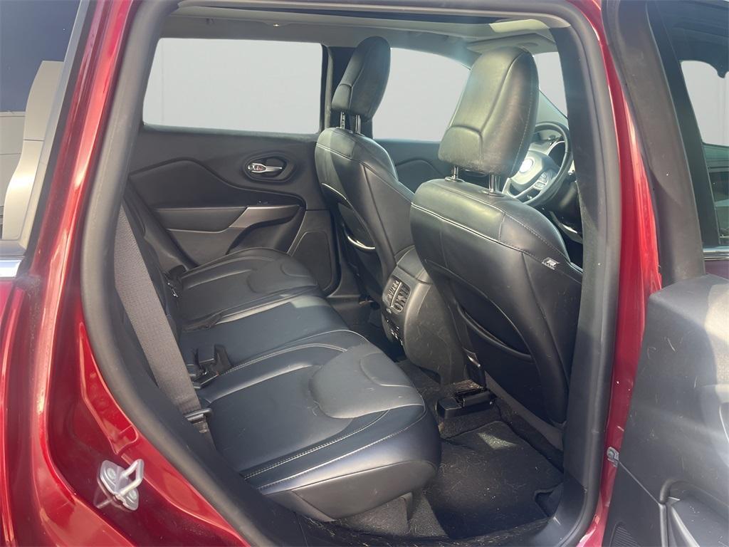 used 2021 Jeep Cherokee car, priced at $18,788