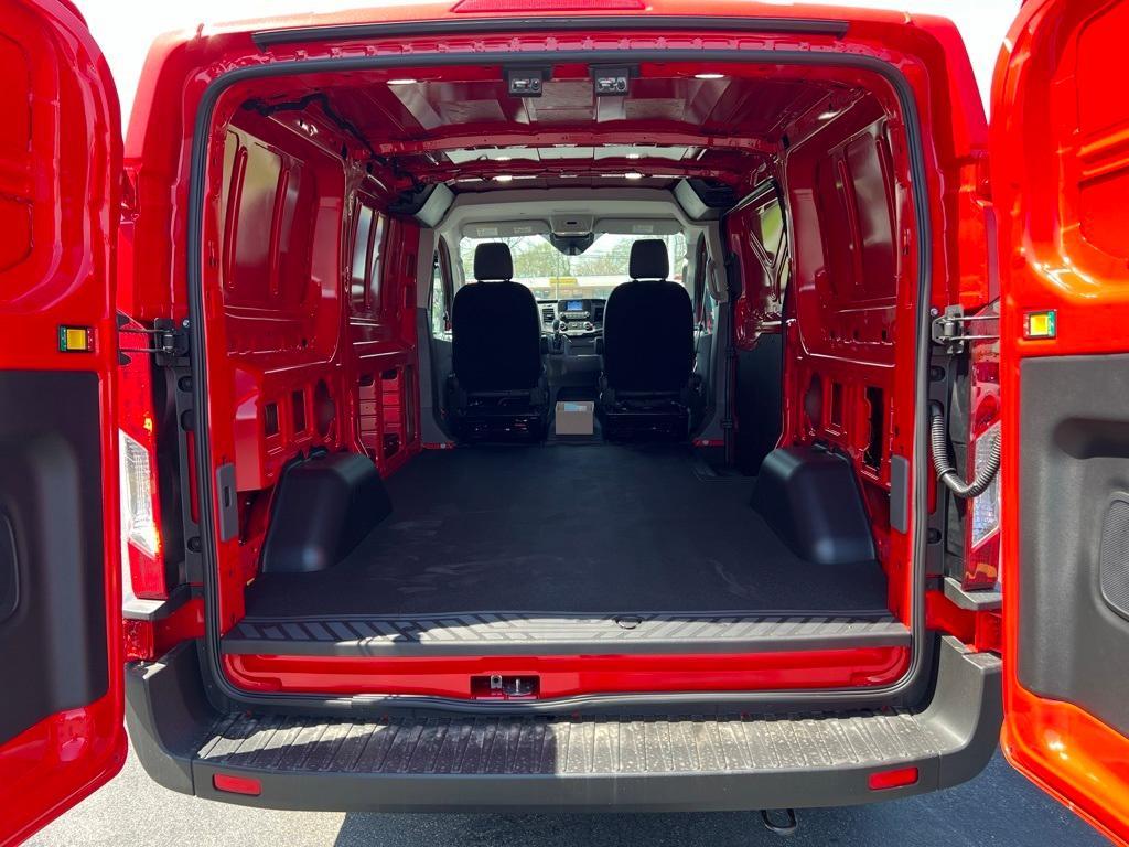new 2025 Ford Transit-250 car
